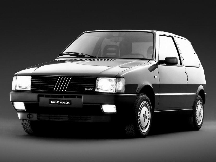 Fiat Uno Turbo i.e 1985 года  (фото 9 из 10)
